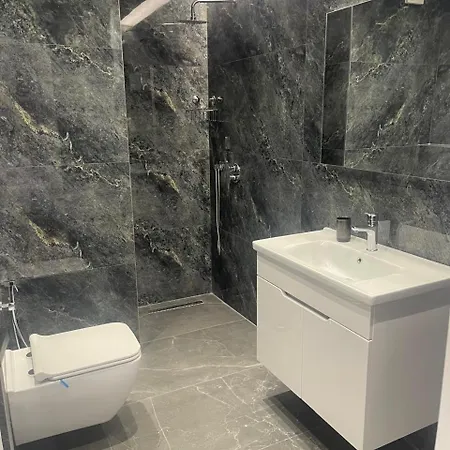 Stivens Apartamento Tirana